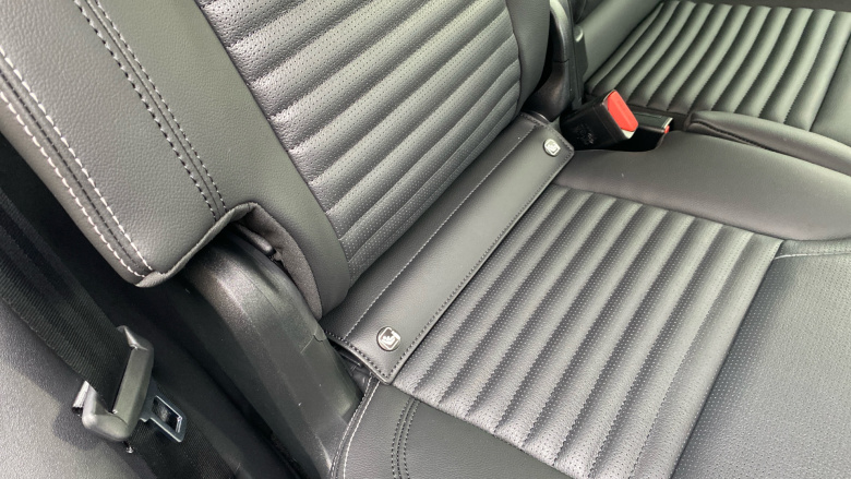 Land Rover Discovery 3.0 D350 Dynamic SE 5dr Auto Diesel Station Wagon